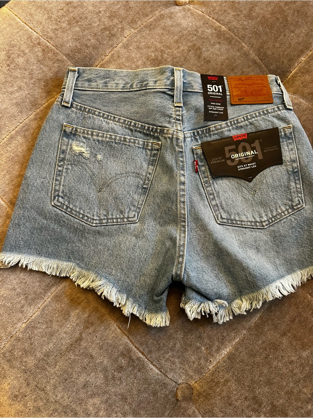Levi's 501 Original Distressed Denim Shorts - Picture 5 of 6